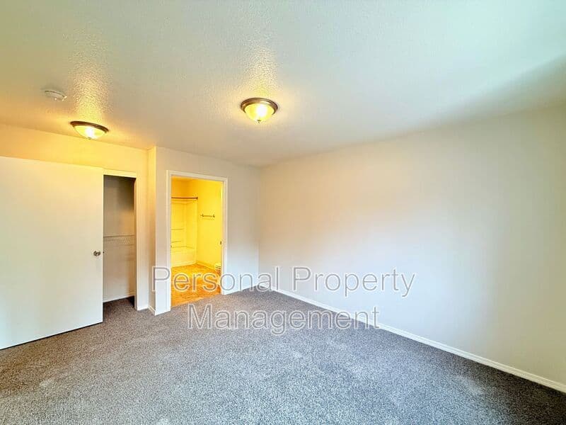 Vancouver Condo: 3412 NE 66th Ave