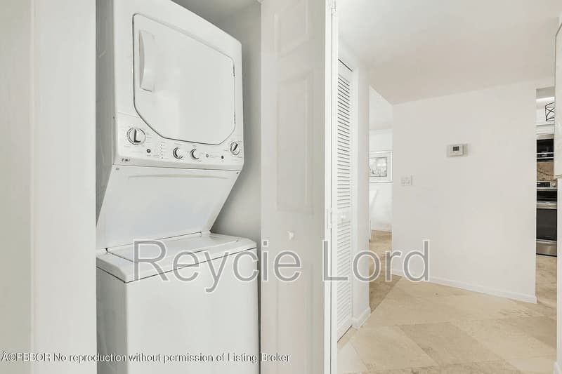 West Palm Beach Condo: 3701 S Flagler Dr