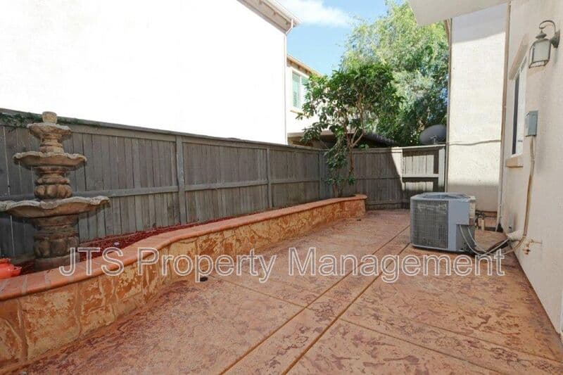 Sacramento House: 5424 Washoe Street