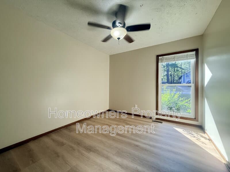 Fayetteville House: 4436 Briton Circle