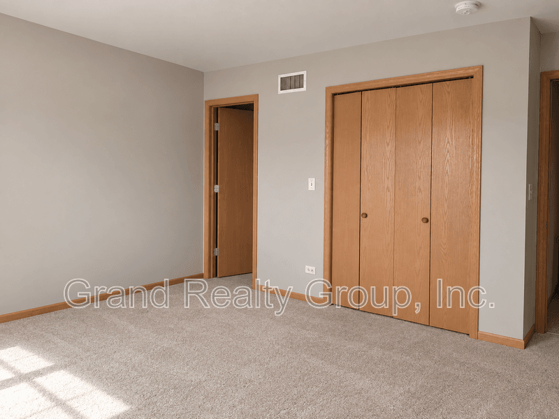 Ingleside House: 34838 Catherine Street