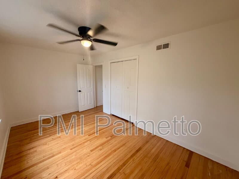Columbia House: 7348 Parkview Drive