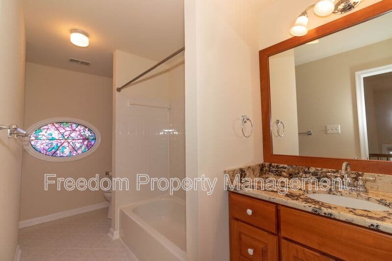 Warrenton House: 80 Brookshire Dr