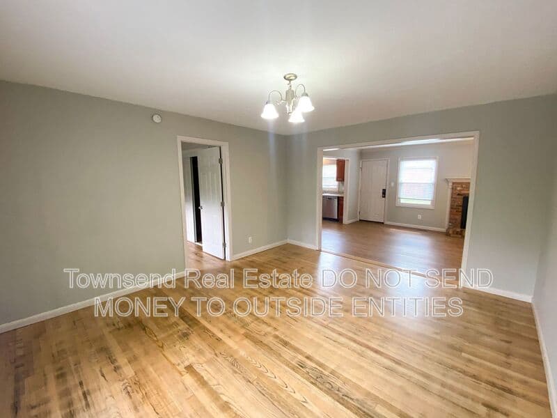 Fayetteville House: 212 Haverhill Drive