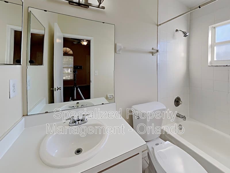 Winter Park House: 1603 Winter Green Blvd
