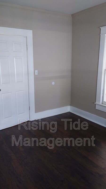 Birmingham House: 4017 39th Ave N