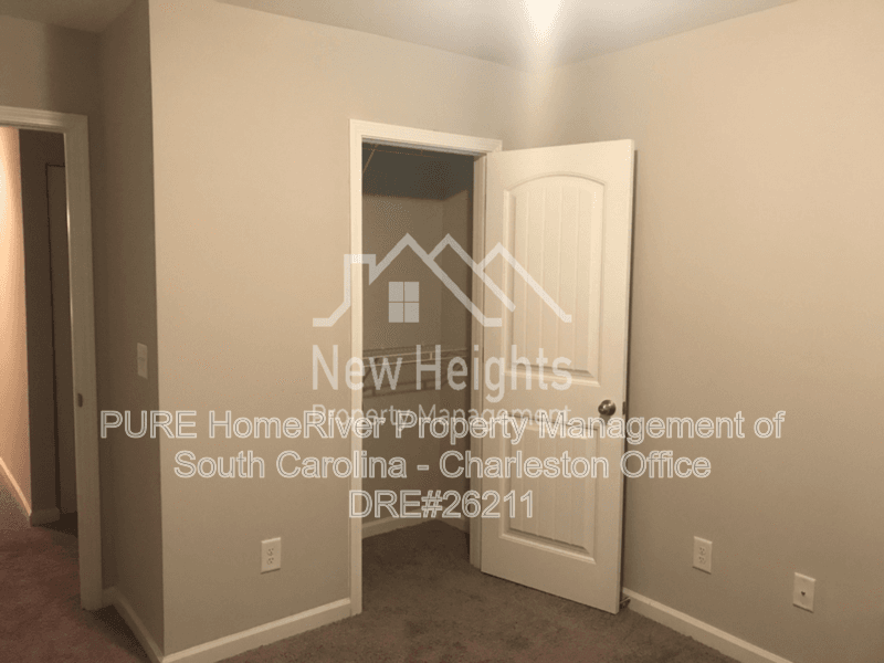 Goose Creek House: 160 Buchanan Cir