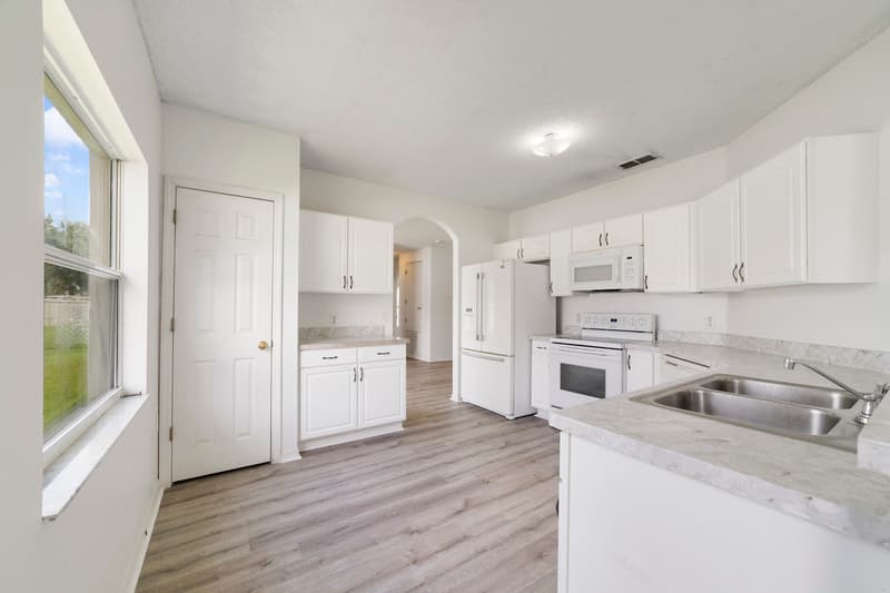 Kissimmee House: 566 Hummingbird Ct