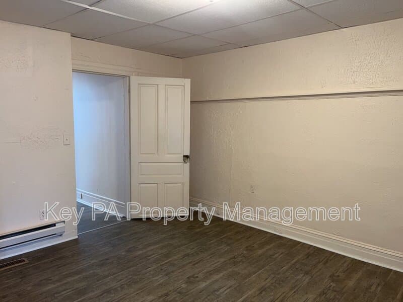 York Condo: 553 W King St