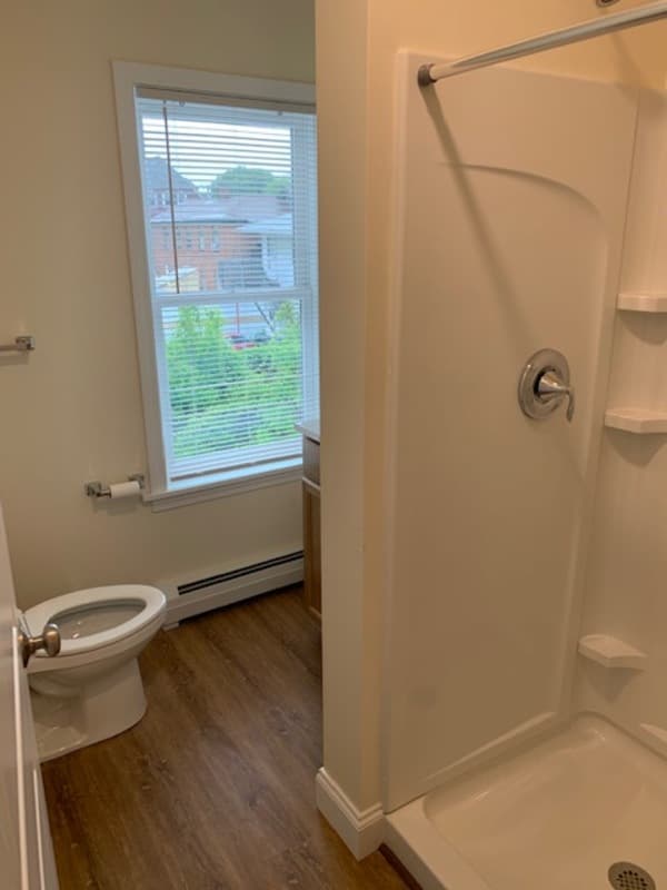 Burlington Condo: 11 Hungerford Terrace, Unit 4