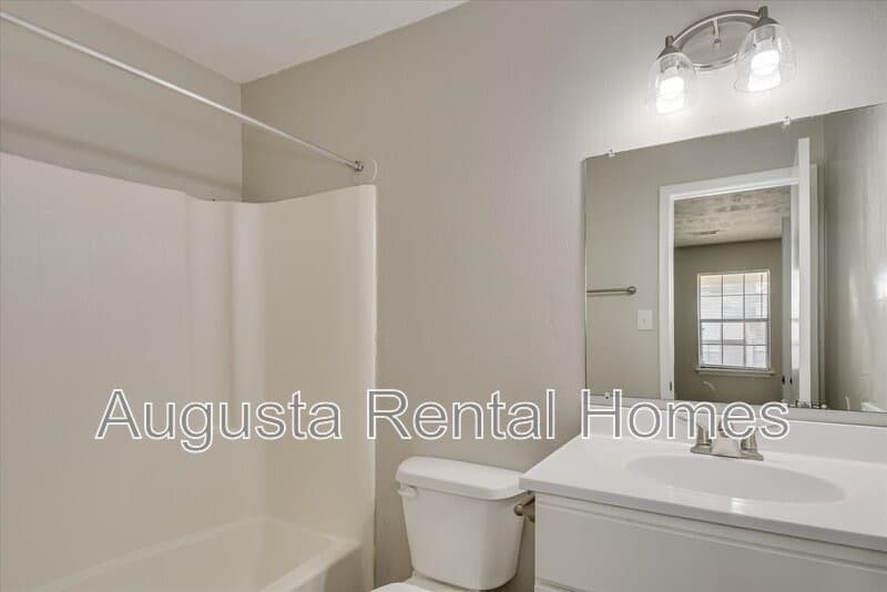 Augusta Condo: 2515 Center West Parkway - 3F