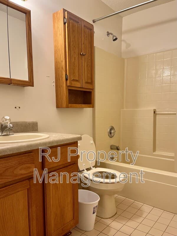 Memphis Condo: 5656 Encino Cv