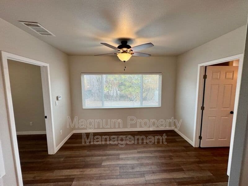 Perris House: 27300 Peach St