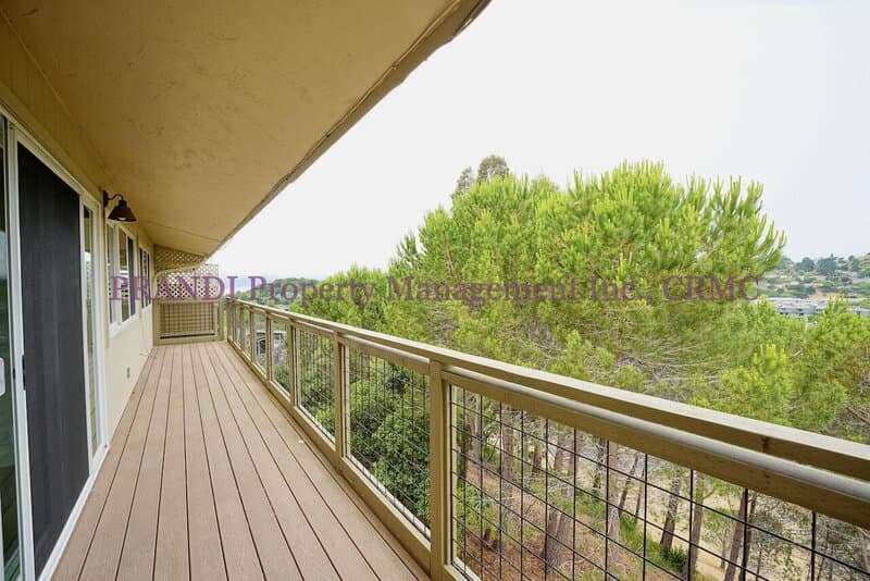 Tiburon Condo: 20 Circle Dr