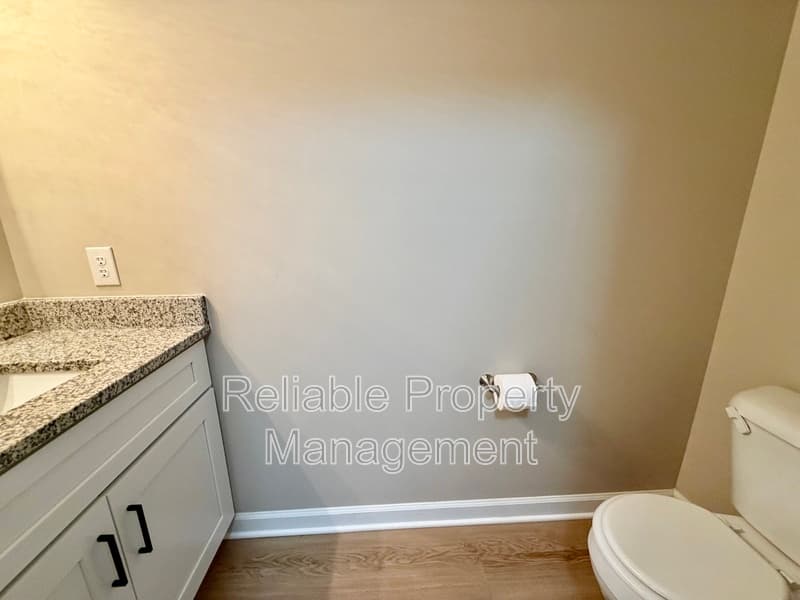 Selma Townhome: 102 Boykin Ave