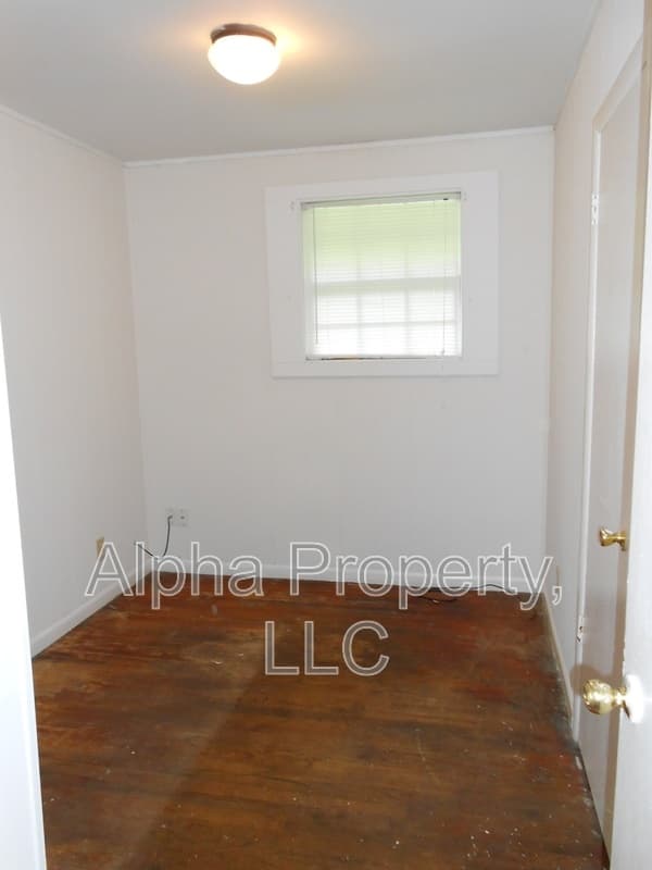 Greer House: 212 Campbell Ave
