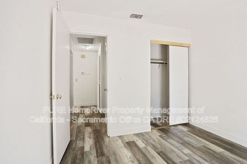 Fair Oaks House: 8128 Deseret Ave