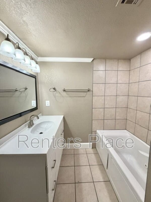 Tulsa House: 1815 North Boston Place
