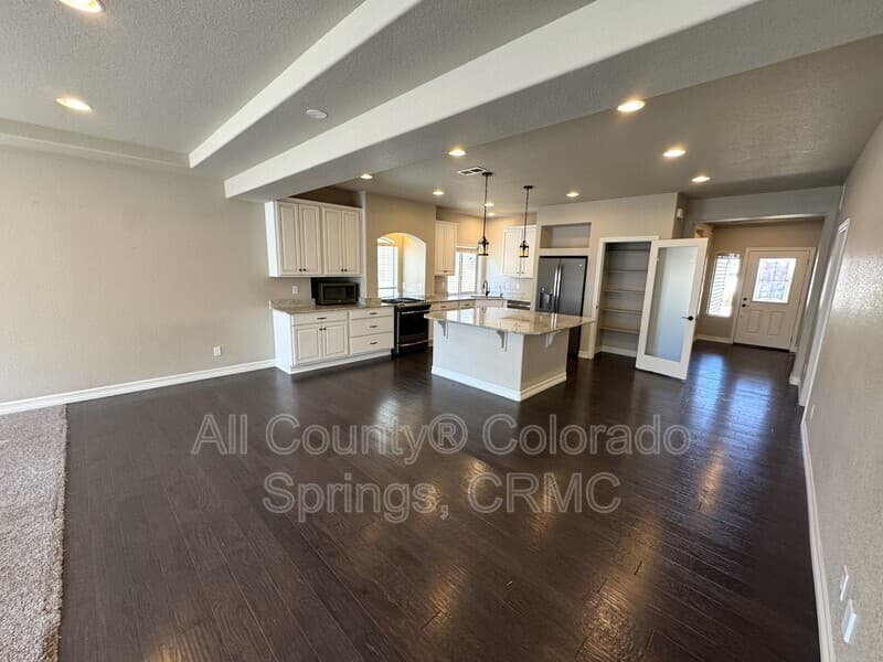 Fountain House: 7941 Whistlestop Lane