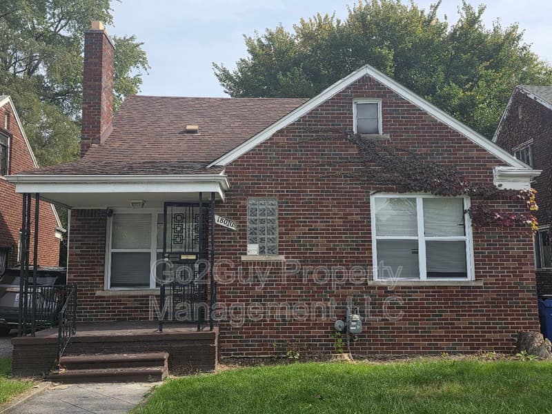 Detroit House: 18010 Lesure Street