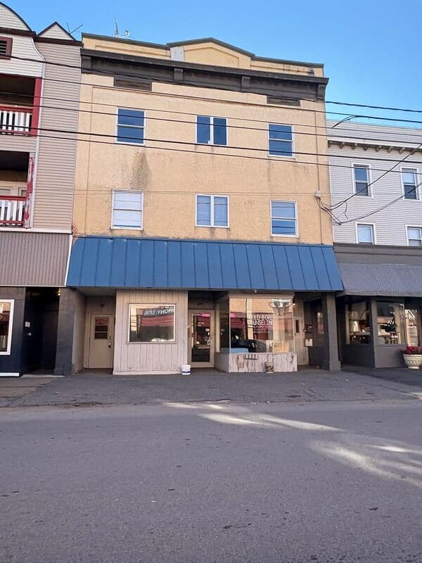 Scranton Condo: 1820 Sanderson Ave