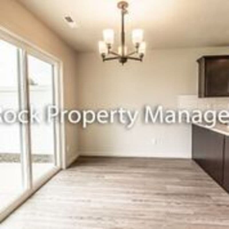 Spokane Valley Condo: 2009 North Flora Road