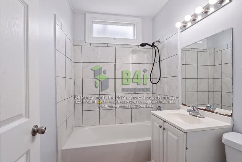 Forest Park House: 489 North Avenue