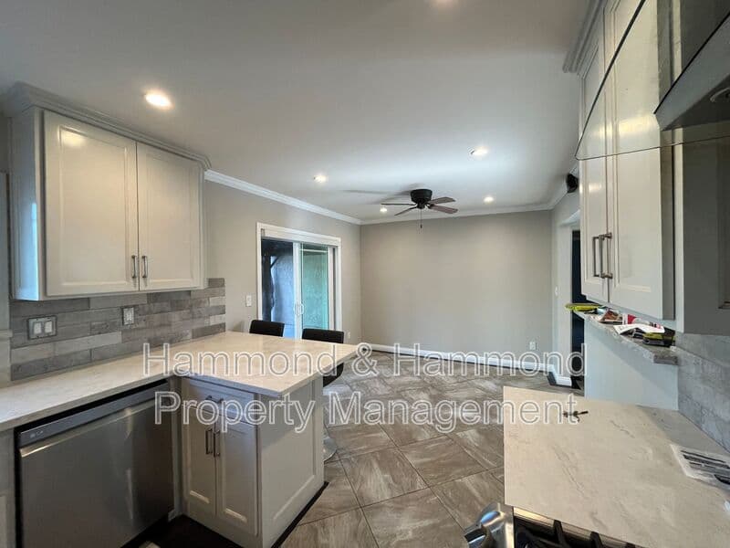 Granada Hills House: 10436 Amestoy Ave.