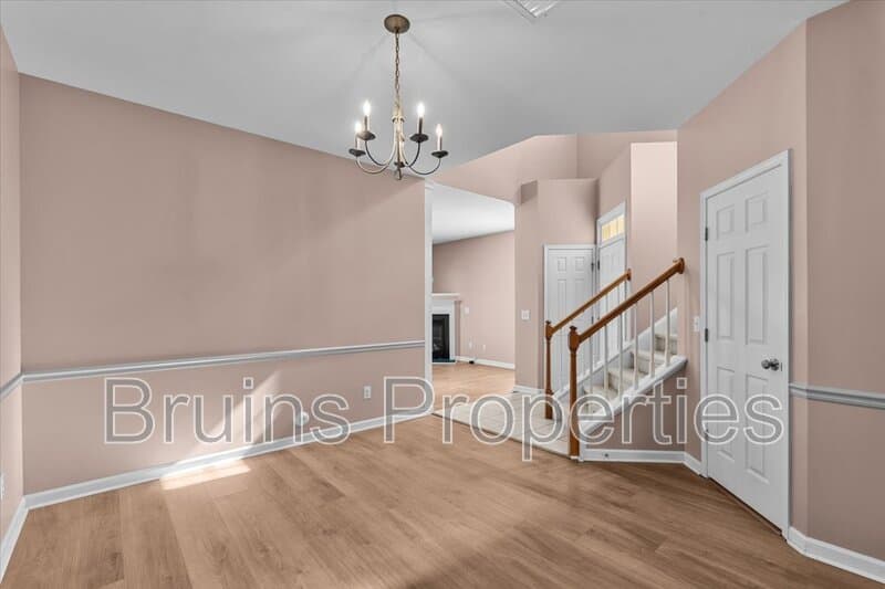 High Point House: 3522 Park Hill Crossing Drive