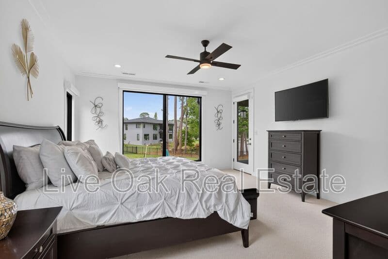 Virginia Beach House: 1316 Lambeth Lane