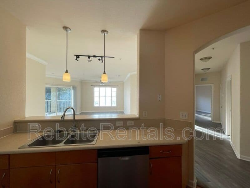 Jacksonville Condo: 8290 Gate Parkway W