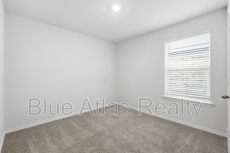 Fort Worth House: 401 Bent Oak Drive