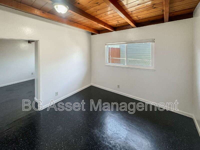 Richmond House: 1526 Visalia Avenue