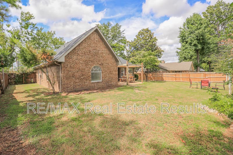Rogers House: 407 N 40th St
