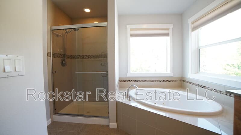 Liberty Lake House: 24999 E Ludlow Ave