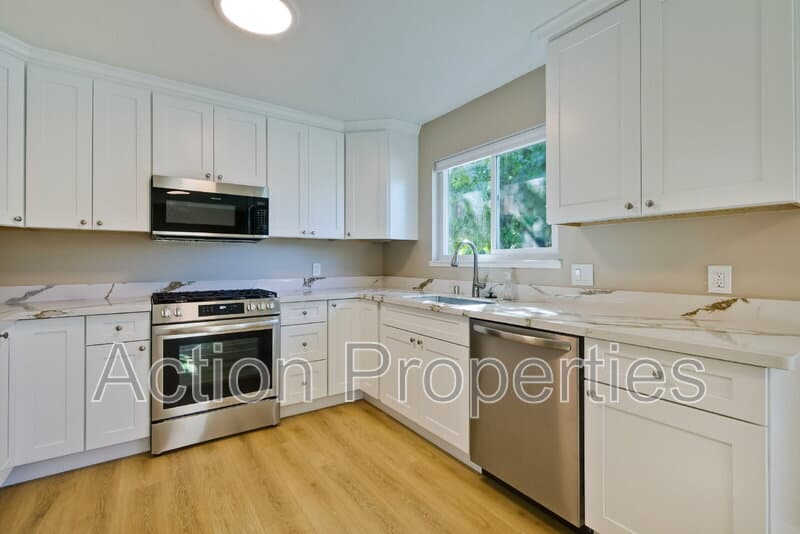 Mountain View House: 86 Dalma Drive