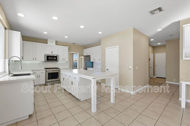 Menifee House: 28629 Maplewood Drive