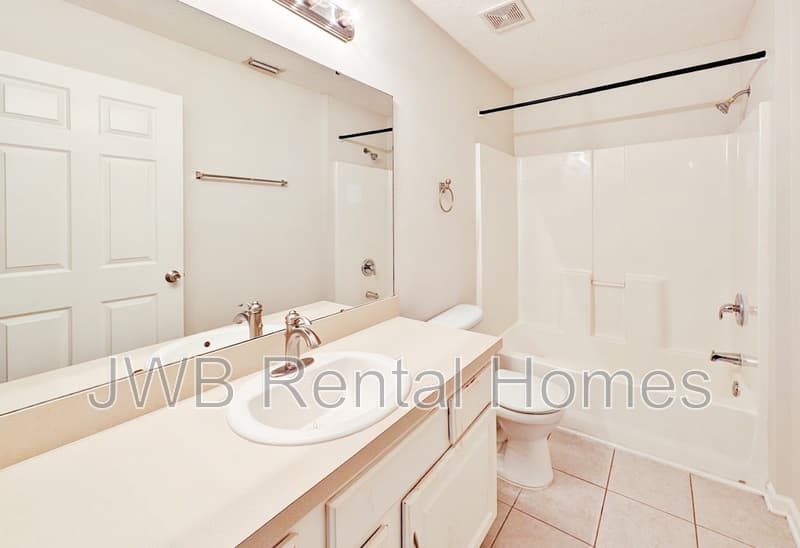 Jacksonville Condo: 6081 Maggies Cir