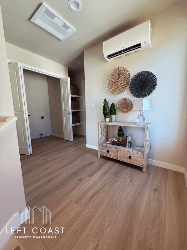 Newport Condo: 811-829 SW 13th Street - 815