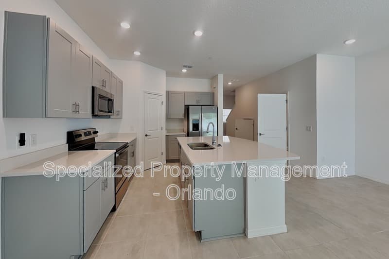 Saint Cloud Townhome: 4830 Revolutionary Way