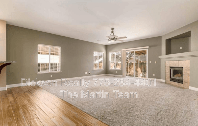 Fernley House: 971 Iris Lane