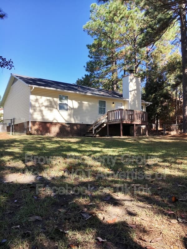 Spring Lake House: 3324 Red Fox Rd