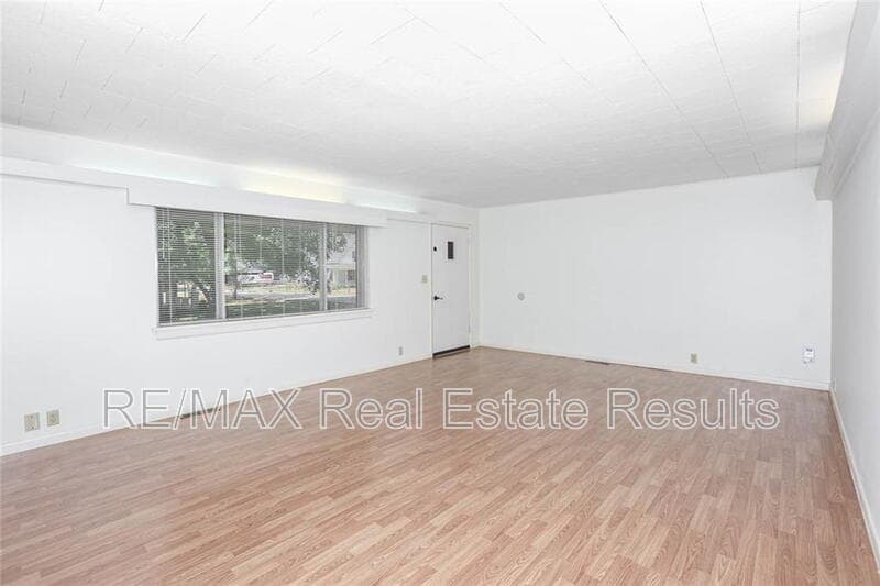 Prairie Grove Condo: 411 Kate Smith Street