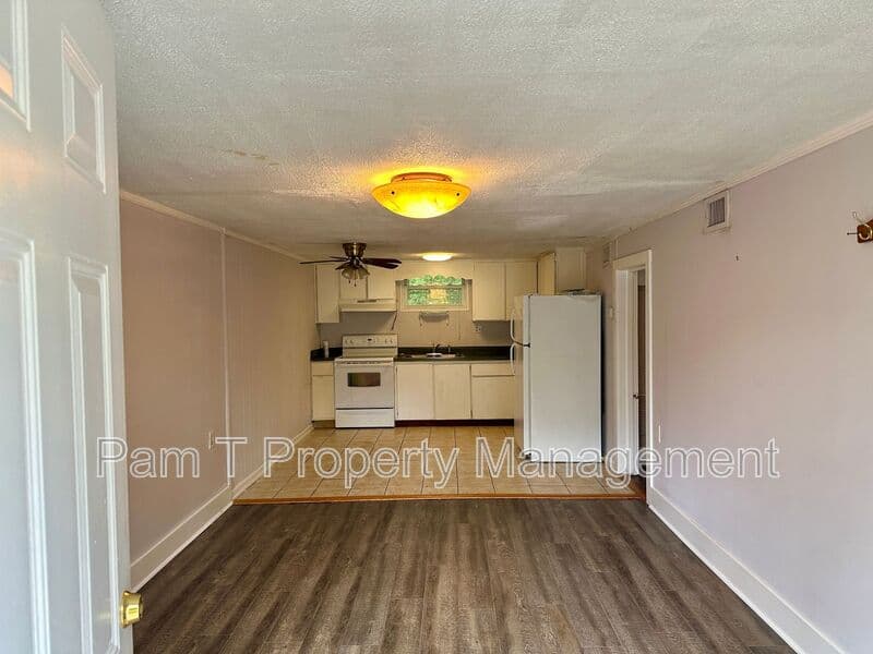 Garden City Condo: 75 Rommel Ave