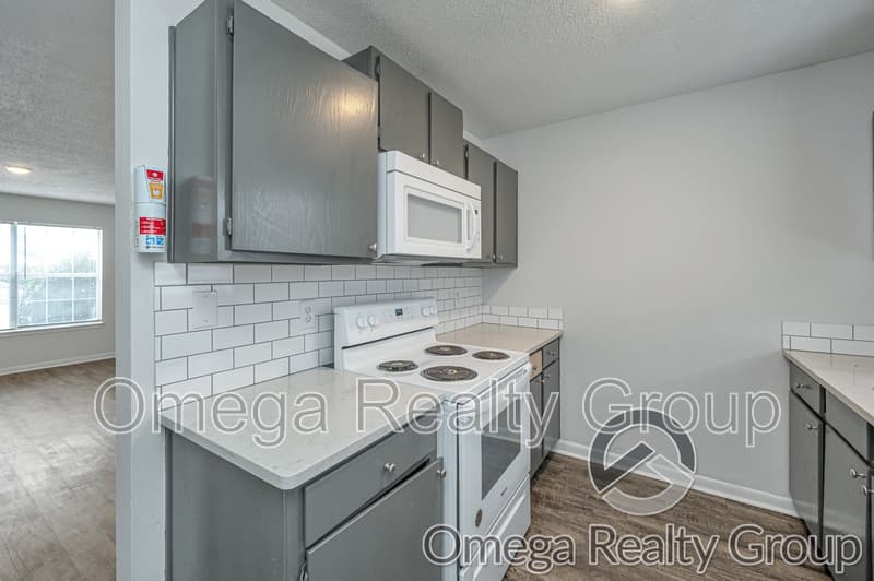 Columbiana Condo: 100 Egg And Butter Rd