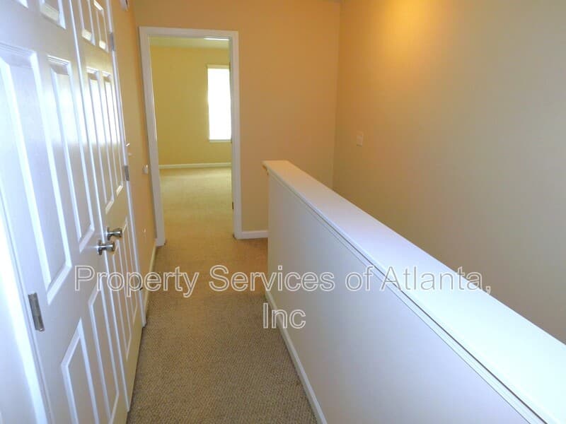 Canton House: 102 Hidden Creek Dr