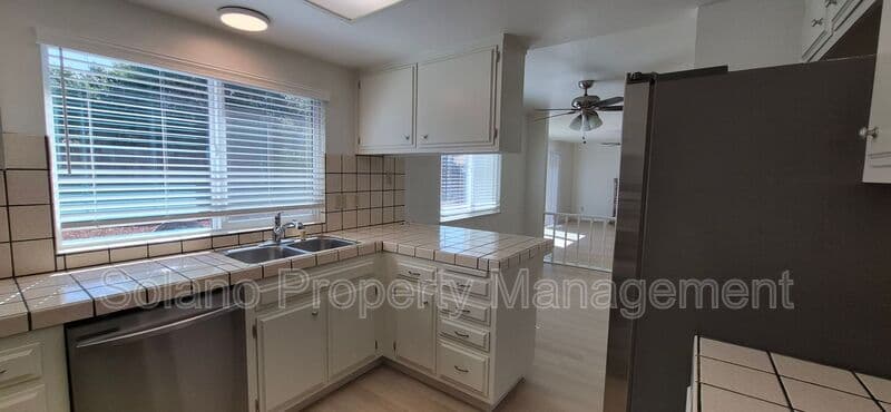 Fairfield House: 5023 Oakbrook Cir