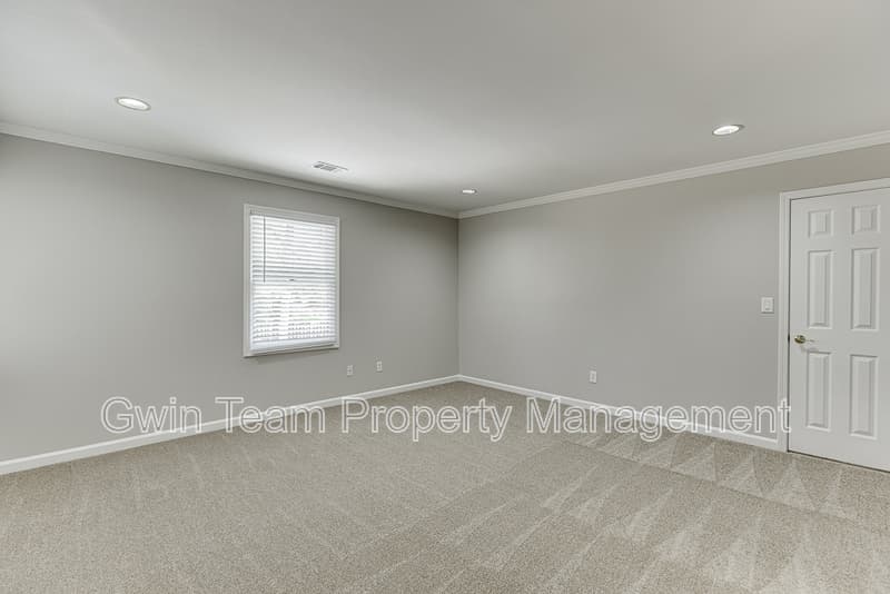 Duluth House: 9345 Riverclub Pkwy