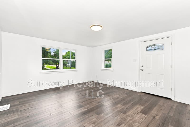 Sicklerville House: 1785 Williamstown Rd