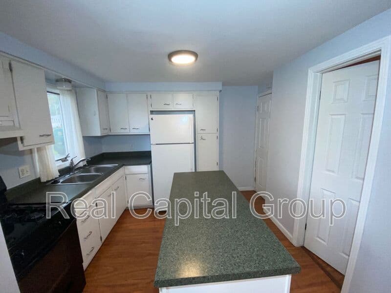 Cheektowaga Condo: 5 Hillwood Dr